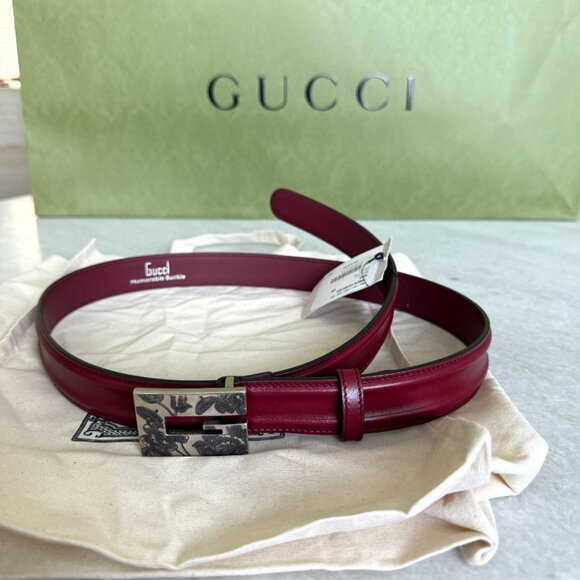 Gucci 709979 Unisex Red Leather Belt with Engraved design G Buckle, 105, 100cm - Picture 13 of 15